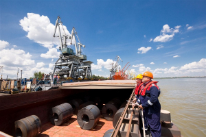 Investiții și profit record în transportul de mărfuri pe Dunăre
