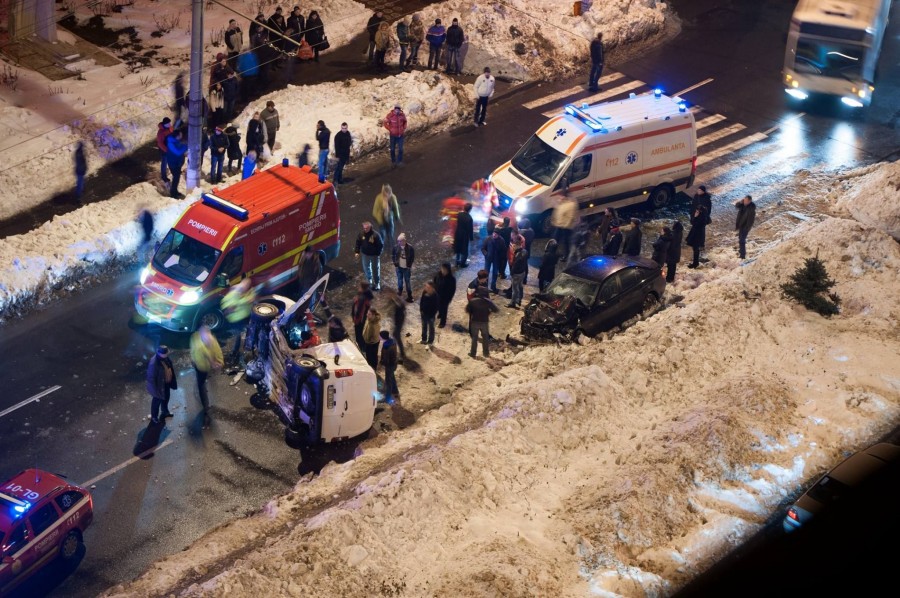 Accident pe strada Brăilei: Un şofer neatent era să provoace o tragedie  