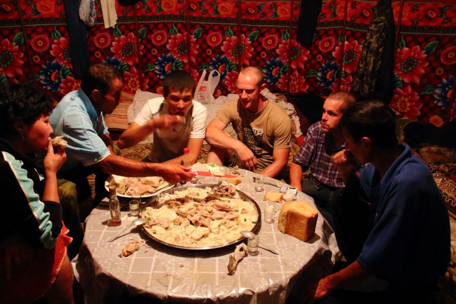 Kazahstan - Bucătărie specifică unui popor nomad