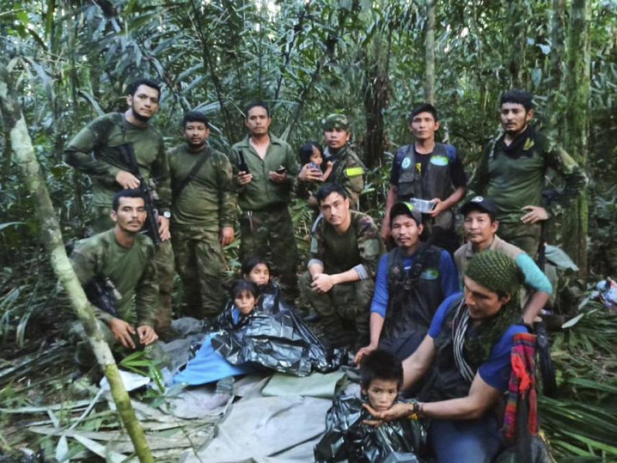 Copiii-miracol găsiți în jungla columbiană după 40 de zile