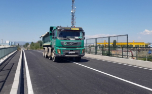 S-a redeschis podul din Buzău a cărui închidere făcea mai dificil drumul spre Bucureşti