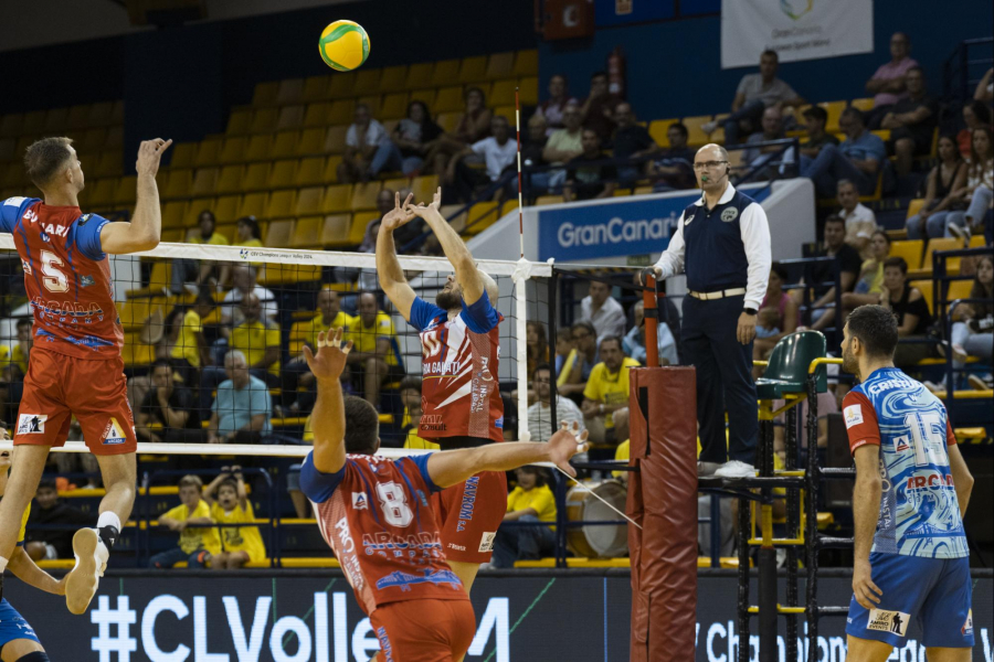 Volei. Debut cu stângul în Champions League