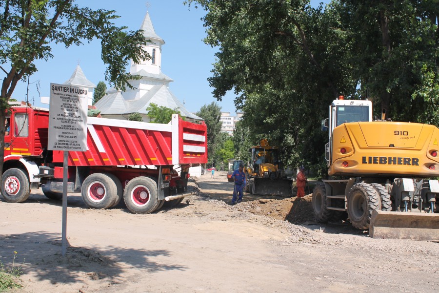 Contract de 609.000 de euro pentru PARCAREA din Micro 19/ ŞANTIER pe fosta baterie de GARAJE (FOTO)