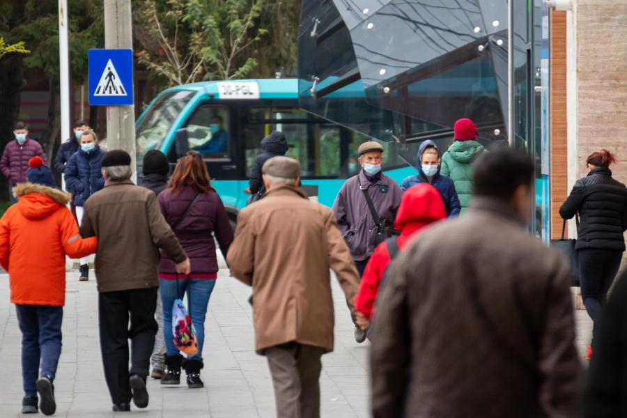 O zi pe săptămână fără mașini. Campania „Stop! Azi, mașina stă pe loc!”