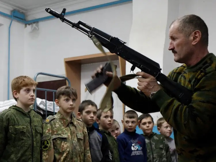 Educație. Copiii ruși vor învăța războiul la școală