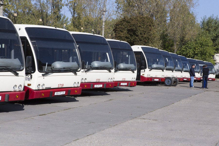 Ultimele AUTOBUZE cumpărate de Primărie, ŢINUTE PE DREAPTA