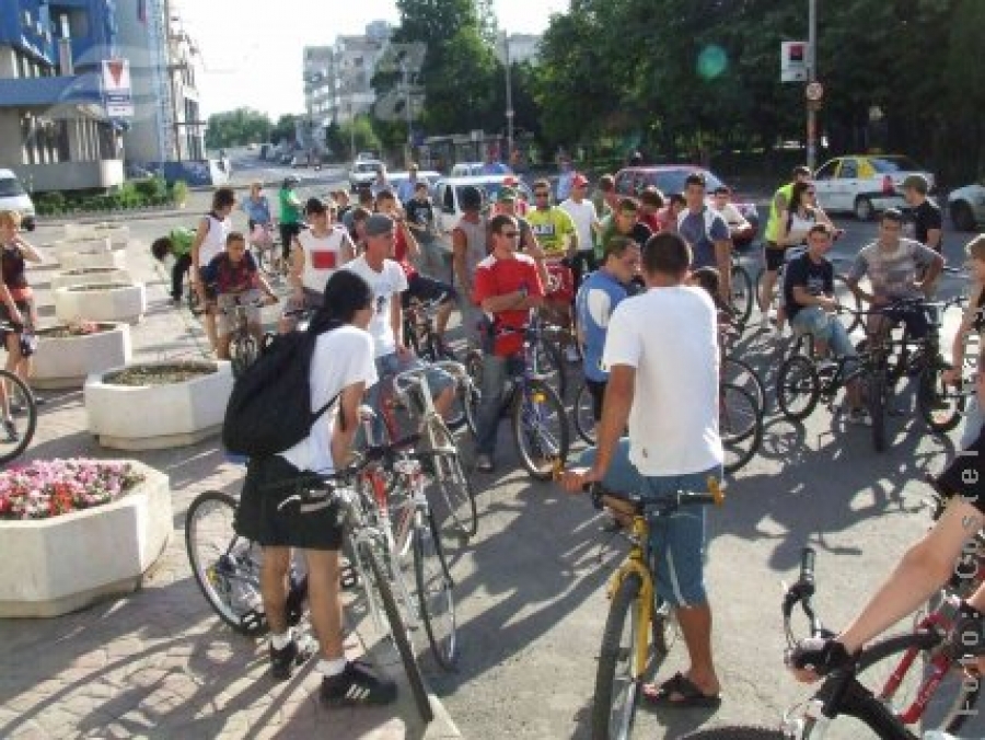 Lobby pentru biciclete şi pentru piste de biciclişti 