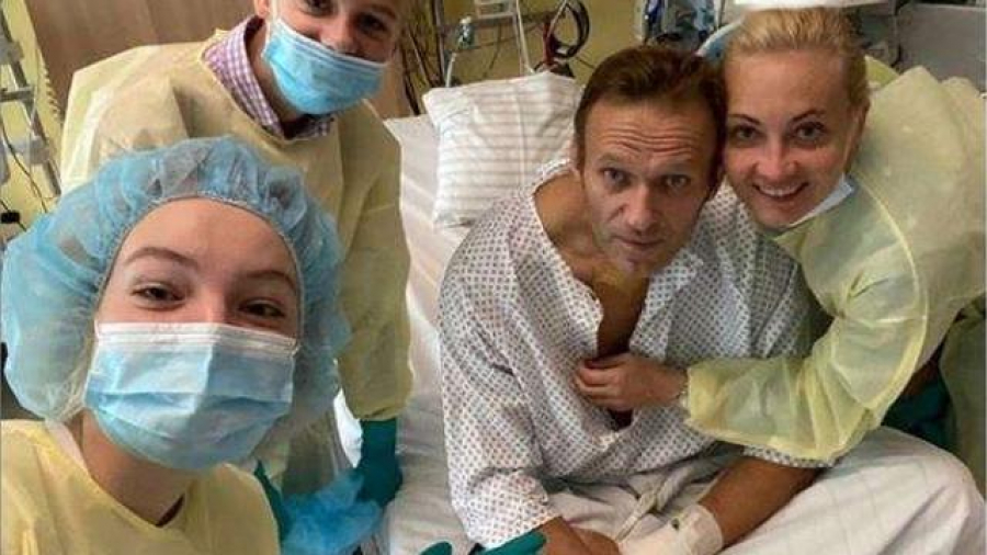 Aleksei Navalnîi, mesaj optimist de pe patul de spital