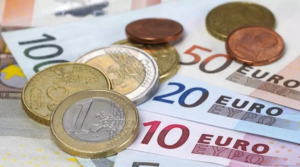 Cursul euro stagnează în jurul pragului de 5,08 lei