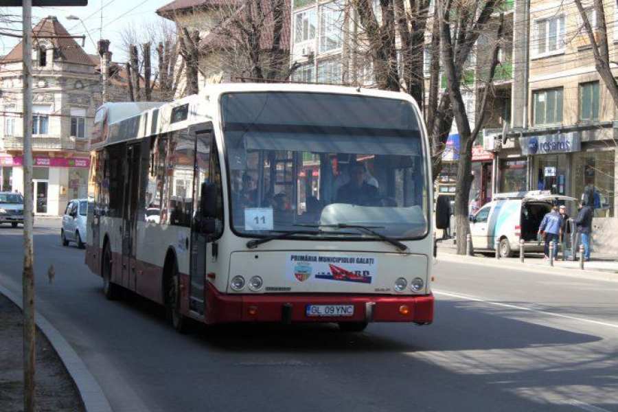 Studenţii pot circula cu vechiul abonament în prima săptămână