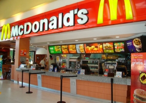 S-a VÂNDUT McDonald’s România. CINE deţine acum cele 67 de fast-food-uri