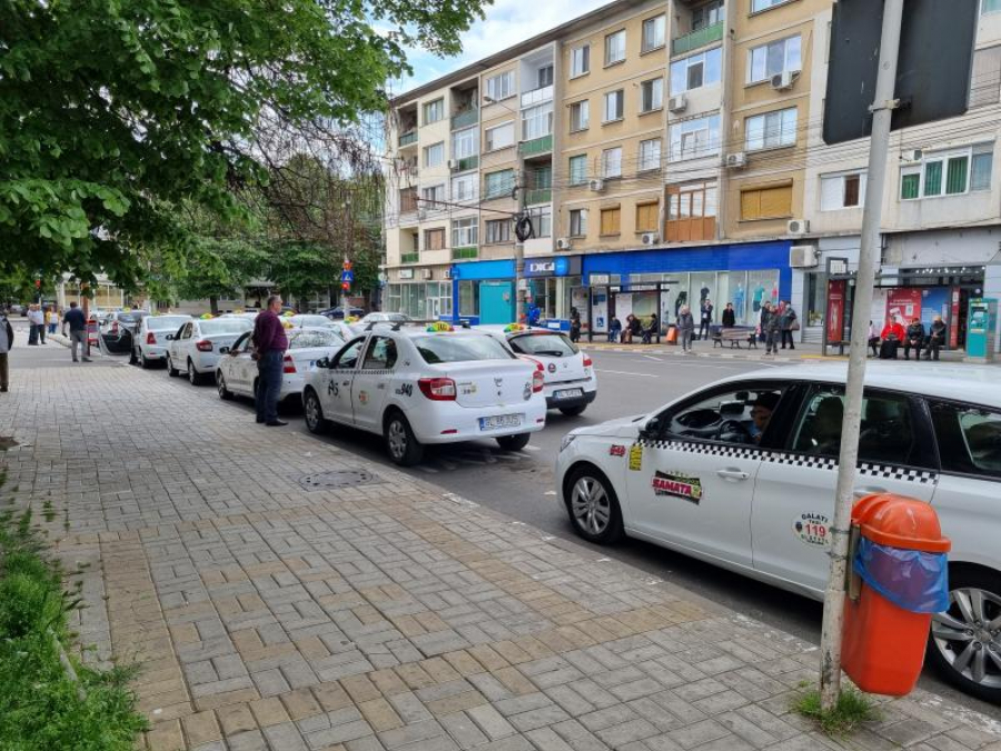 Taximetriștii gălățeni, sub dictatura dispeceratelor