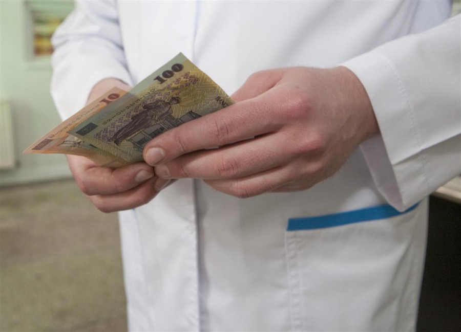 Nu plătim în plus la medic! Coplata s-a amânat pe termen nedefinit 
