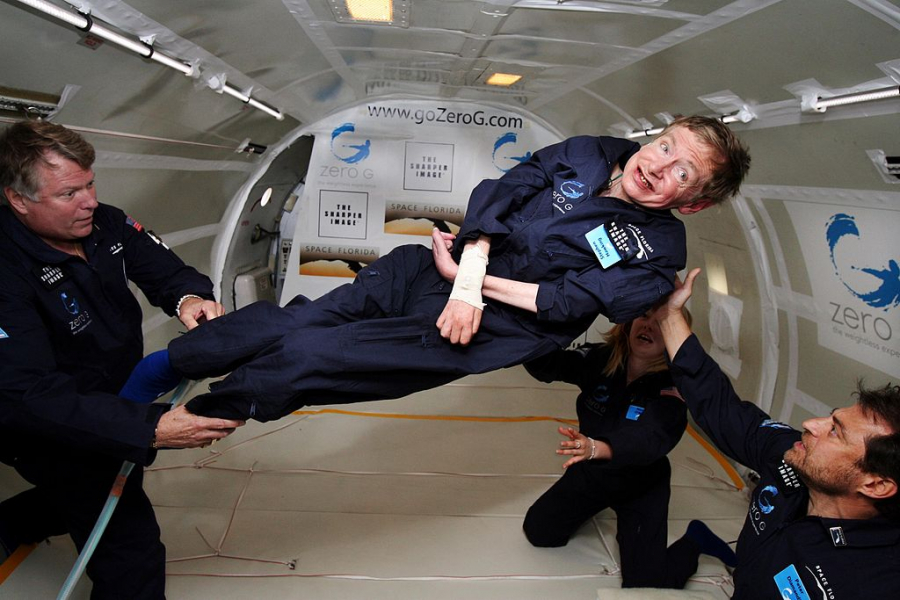 Celebrul astrofizician Stephen Hawking a murit la vârsta de 76 ani