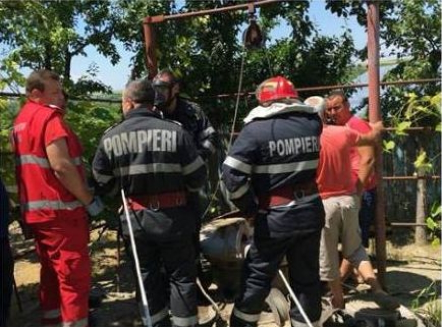 Tragedie la Cuza Vodă. O femeie a murit după ce a căzut în fântână