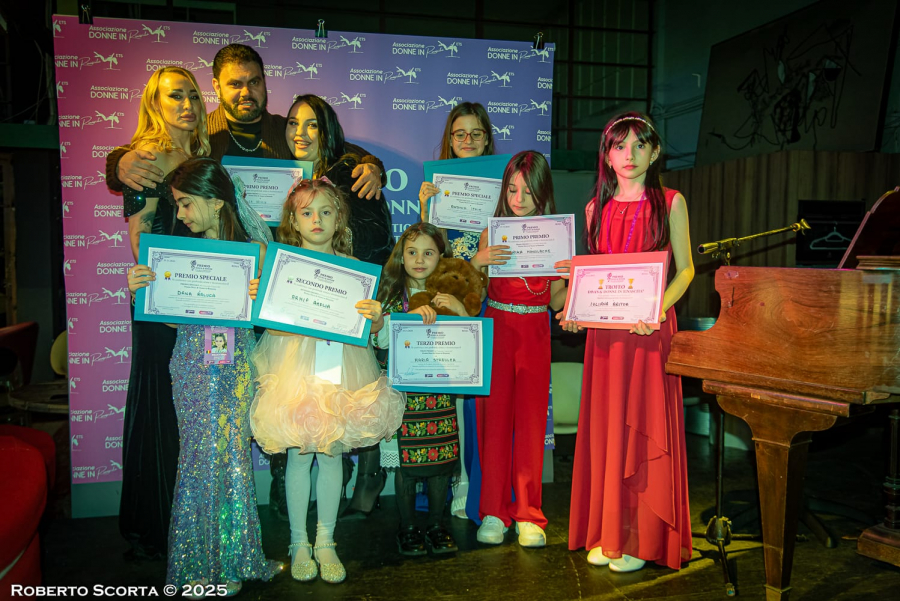 Tinerii artiști de la TheoMusic Academy au strălucit la Roma. Premii la un prestigios eveniment internaţional