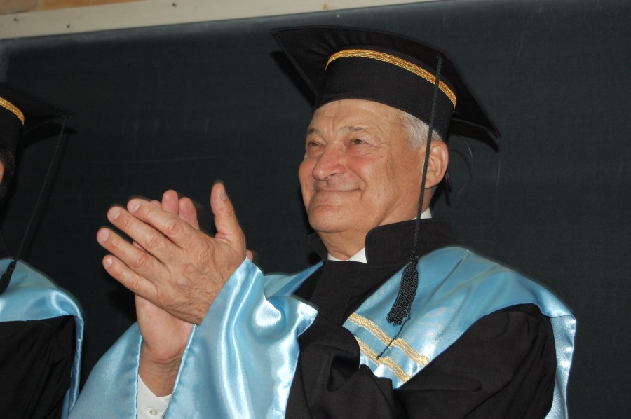 Valeriu Jinescu a primit titlul de Doctor Honoris Causa la Facultatea de Mecanică