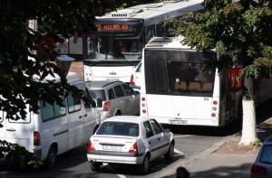 Numărul autobuzelor Transurb va fi redus. Vom aştepta mai mult în staţii