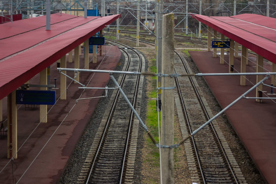 Astăzi, traficul feroviar, oprit temporar pe raza Regionalei CF Galați