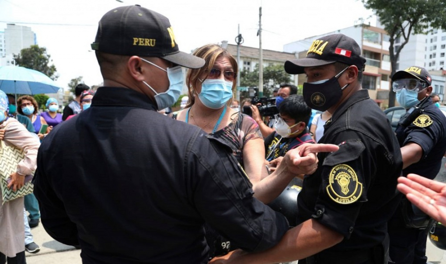 Peste 50.000 de polițiști din Peru au COVID-19