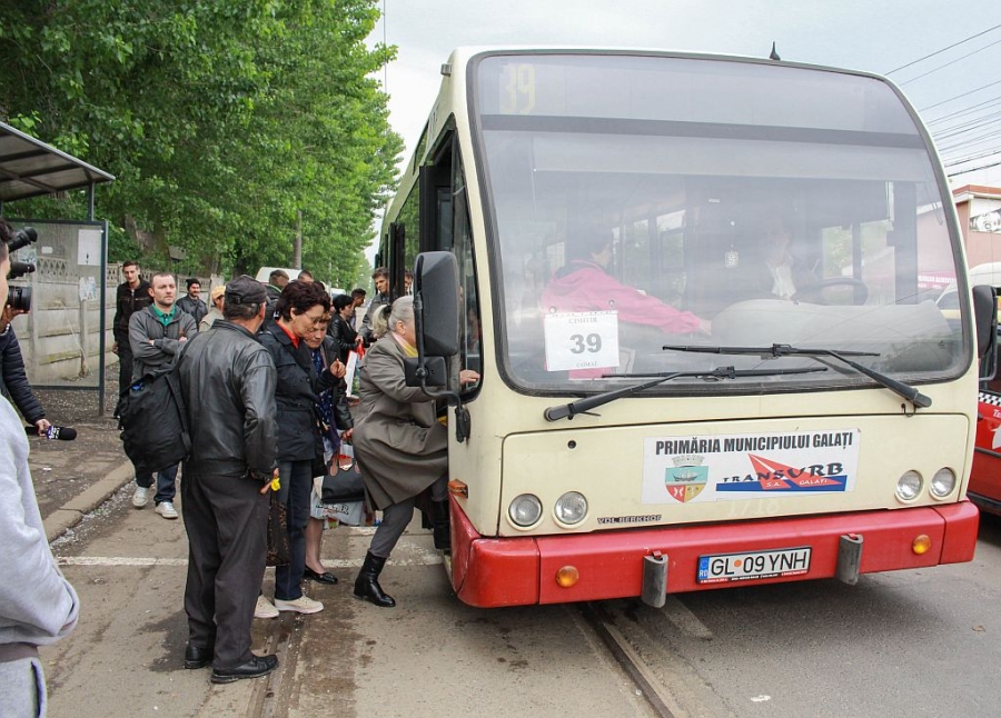 ȘOFERII TRANSURB sunt exploataţi, acuză un lider sindical. Se cere urgentarea angajărilor