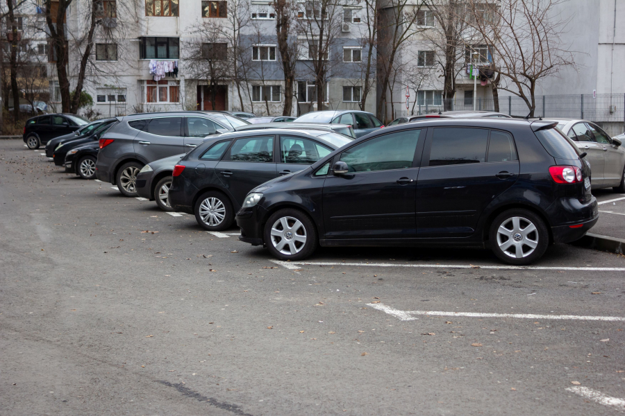 Valabilitatea abonamentului de parcare, condiţionată