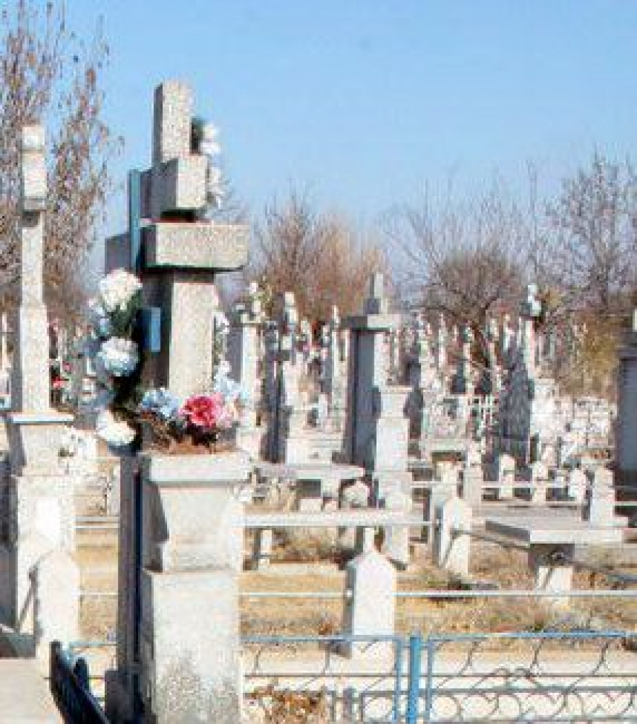 Tentativă de jaf într-un cimitir din Galați