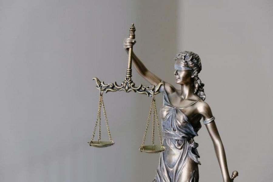 Cât de dreaptă-i Justiția?