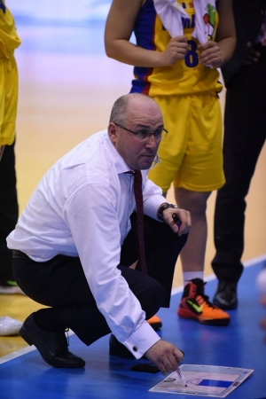 Florin Nini, selecţionerul &quot;naţionalei&quot; feminine de baschet: „EuroBasket 2015 trebuie să fie un punct zero pentru noi”