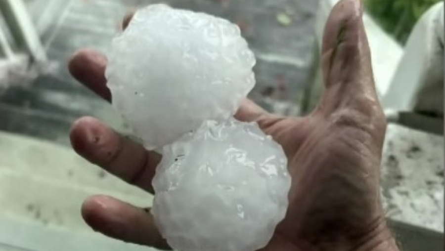 Grindină de 14 centimetri şi 200 de grame, în Australia