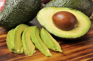 De ce nutriţioniştii recomandă avocado