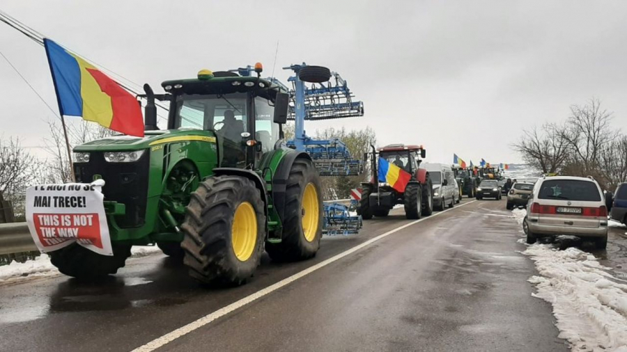 Fermierii și transportatorii continuă protestele