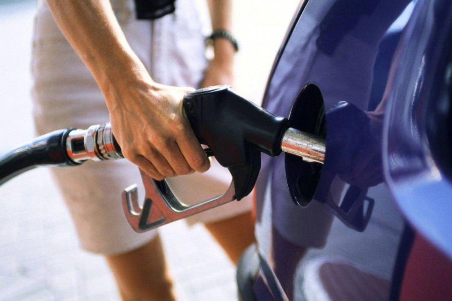 Transportatorii critică majorarea accizei la carburanţi