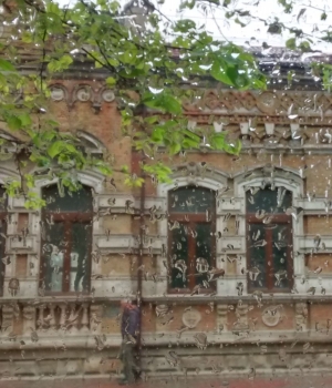 Galațiul, sub COD PORTOCALIU de PLOI. Permanenţă la Gospodărire Urbană. Unde poţi suna pentru a cere ajutor. Află PROGNOZA METEO pentru miercuri
