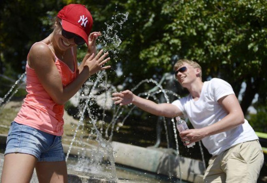 PROGNOZA METEO până pe 14 iulie. Cât de cald va fi şi cât va ploua