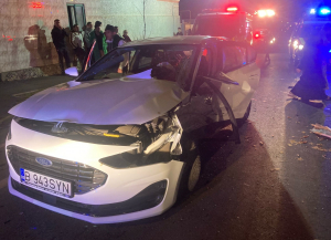Accident rutier cu trei victime, la intersecţia străzilor Tecuci - Al.Cernat