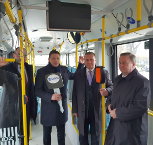Ambasadorul Cehiei s-a plimbat cu troleibuzul la Galaţi (VIDEO)