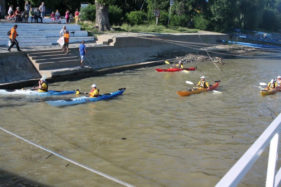 CANOTAJ/ Cu caiacele pe „Dunărea noastră” (FOTO)