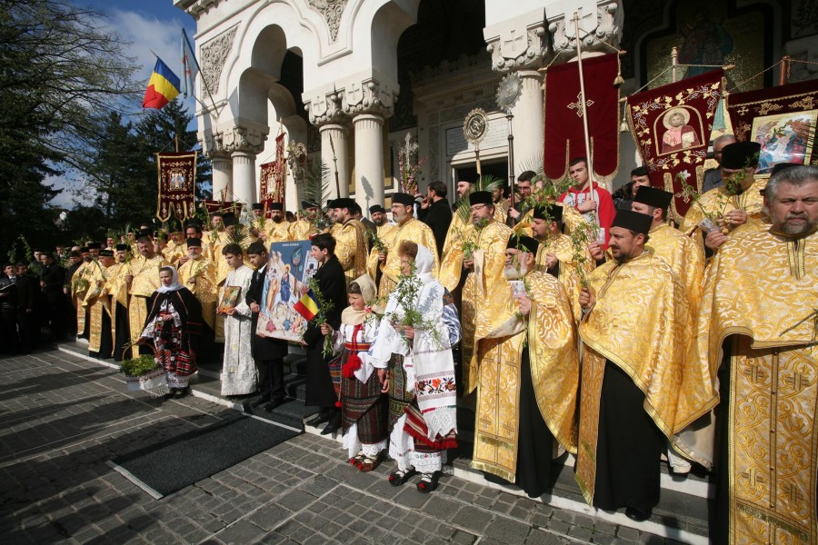 Gălățenii, așteptați  duminică, de Florii, la Catedrala Episcopală (FOTO)