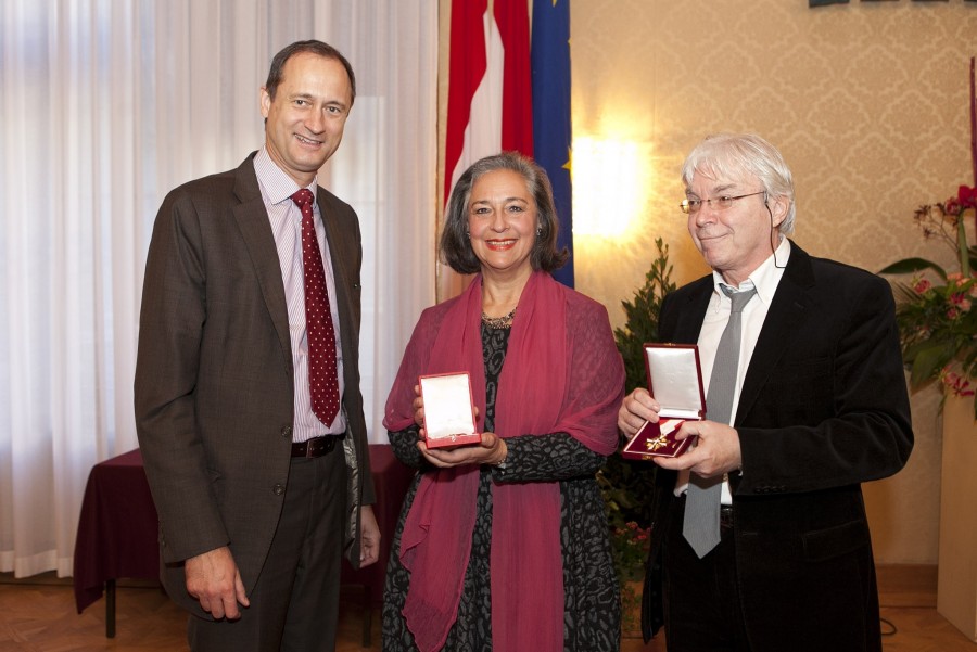 Pentru merite culturale deosebite: Regizorul Ţino Geirun - premiat la Viena