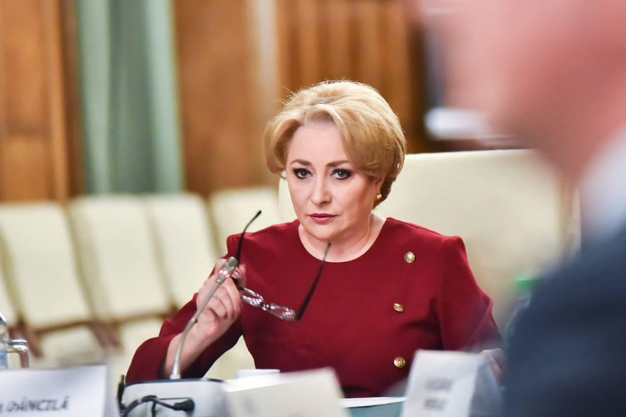 Premierul Dăncilă ia apărarea Jandarmeriei