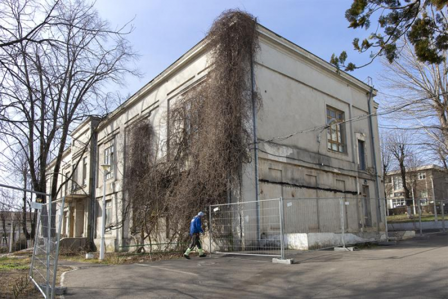 Au început lucrările la ambulatoriul Maternităţii „Buna Vestire”