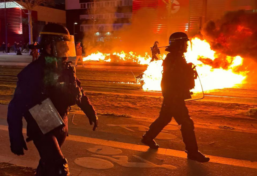 Macron se va întâlni cu primarii localităților afectate de violențe