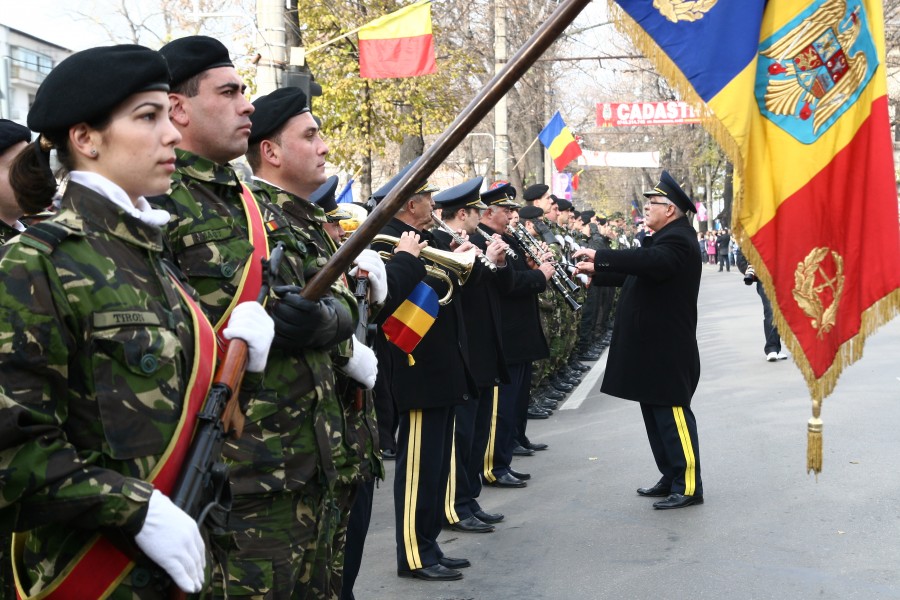 De Ziua Naţională: Paradă cu circulaţie oprită