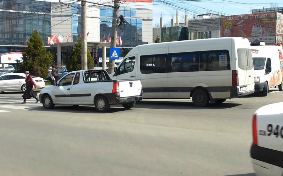 Imagini de râsu`-plânsu`. Cei mai toleranţi "traficanţi" se află în Galaţi (FOTO&VIDEO)