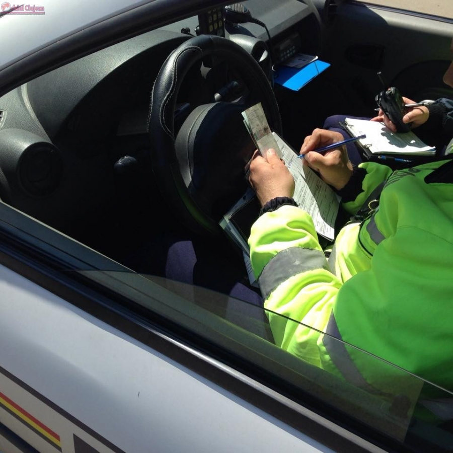 Un şofer începător a fost prins circulând cu aproape 200 de km/h în Galaţi