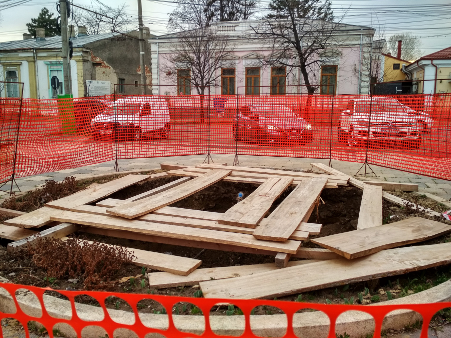 De ce se fac săpături în Piațeta „Florilor de Tei” (FOTO)