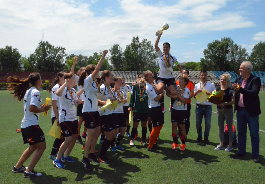 FOTBAL FEMININ | Spectacol cu goluri, la final de sezon