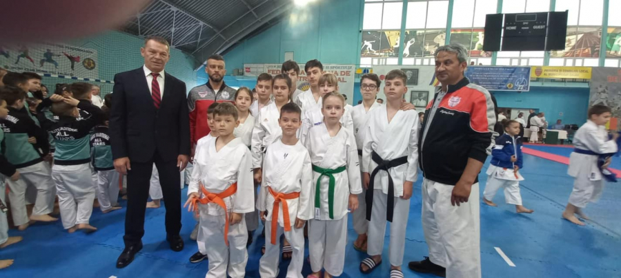 Ploaie de medalii gălățene, la Naționalele de karate