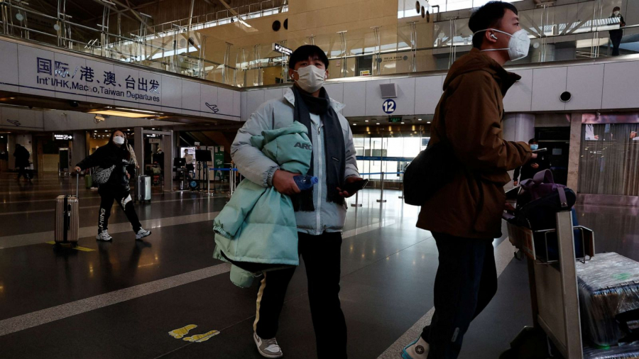 Beijingul condamnă restricțiile impuse călătorilor chinezi